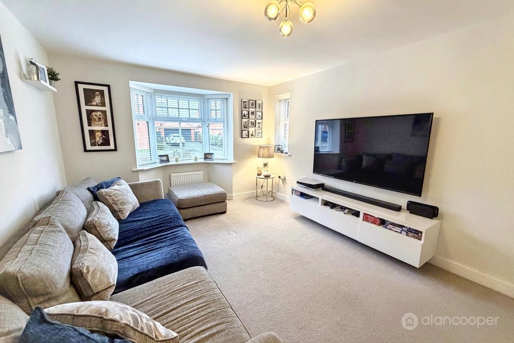 Property photo 2 of 19 4848234