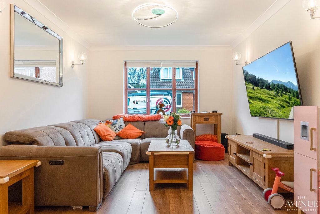 Property photo 2 of 16 4807213