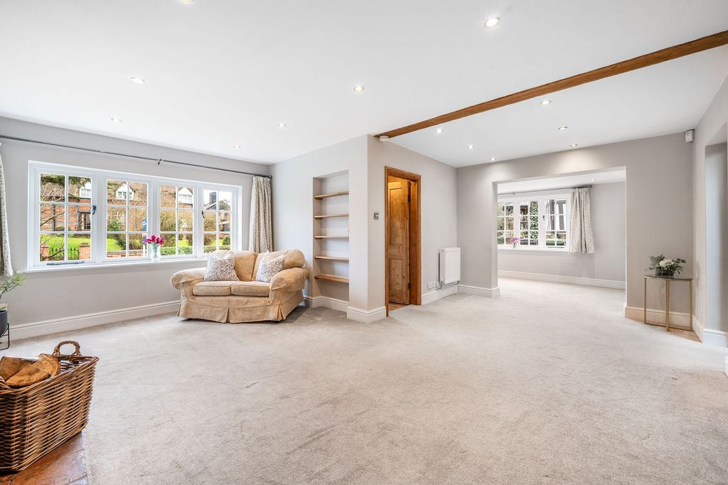 Property photo 2 of 20 Sitting Room