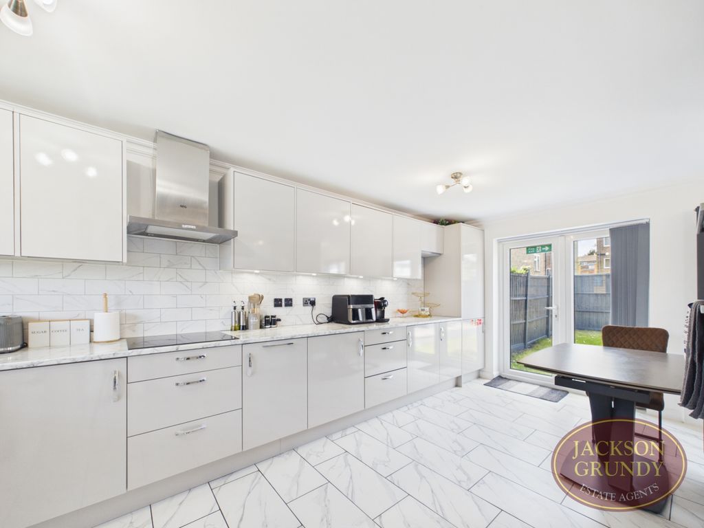 Property photo 2 of 14 Whiteford Drive