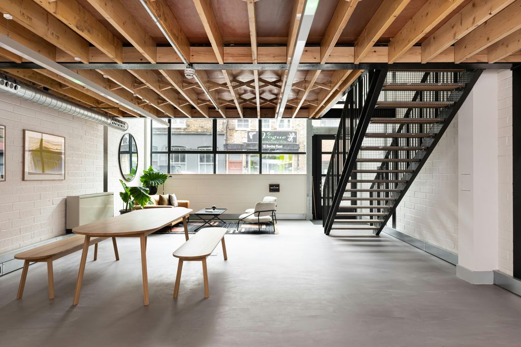 Property photo 1 of 36 Bentleyhse3_Vr_05.Jpg