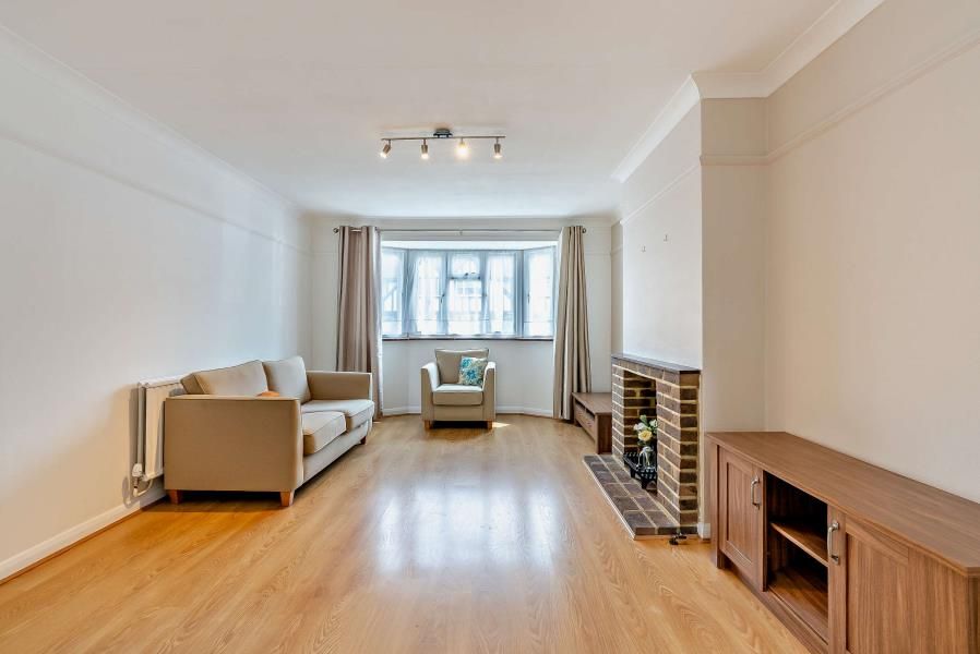 Property photo 3 of 12