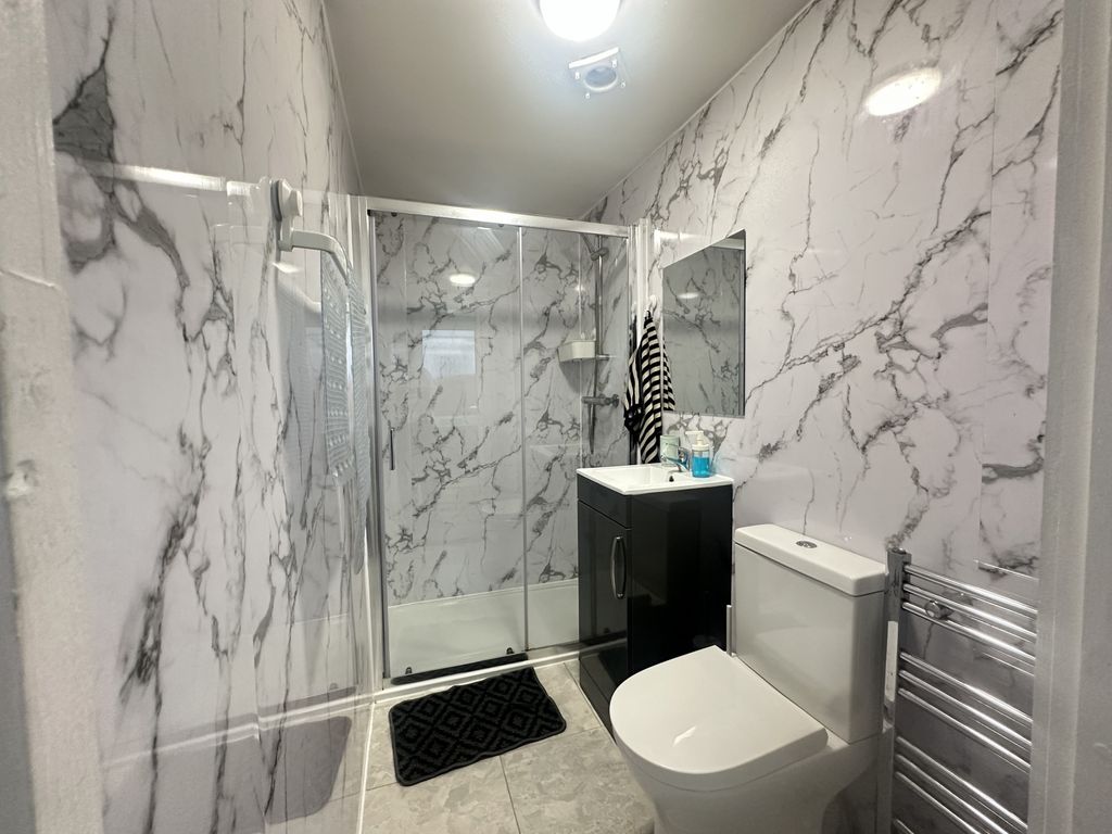 Property photo 3 of 5 Gallery