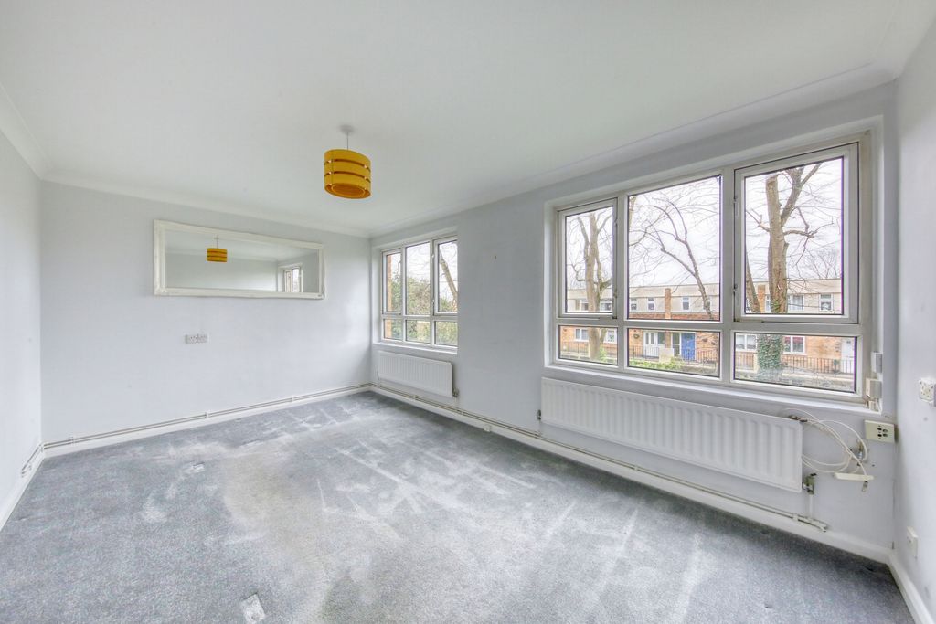 Property photo 3 of 10 Photo 1