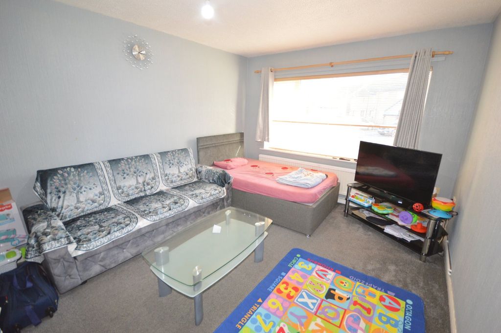 Property photo 2 of 17 Picture No. 02