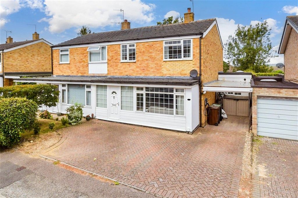 Property photo 1 of 18 Front