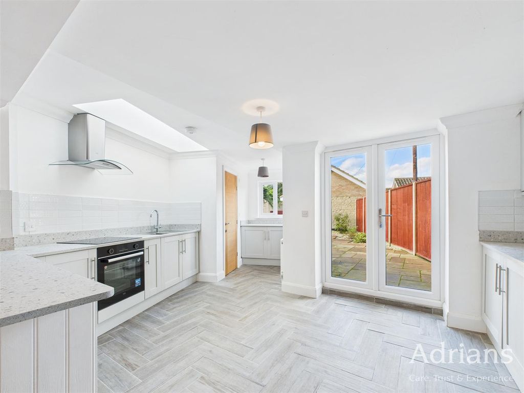 Property photo 2 of 19