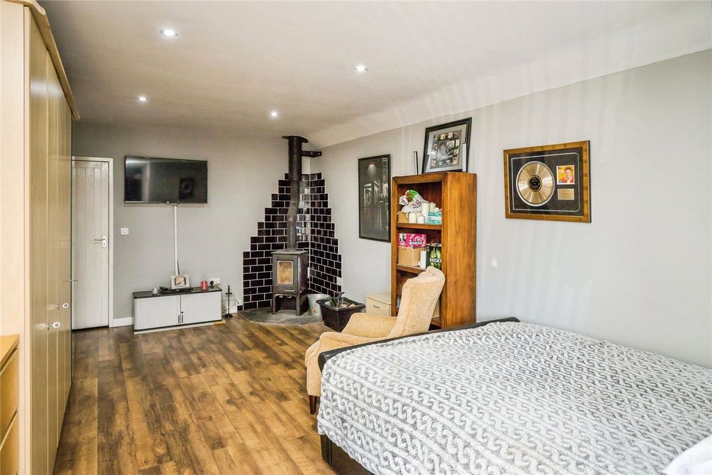 Additional image 33 of 5 bed bungalow for saleTan Y Graig, Cefn Mawr, Wrexham, Wrecsam LL14