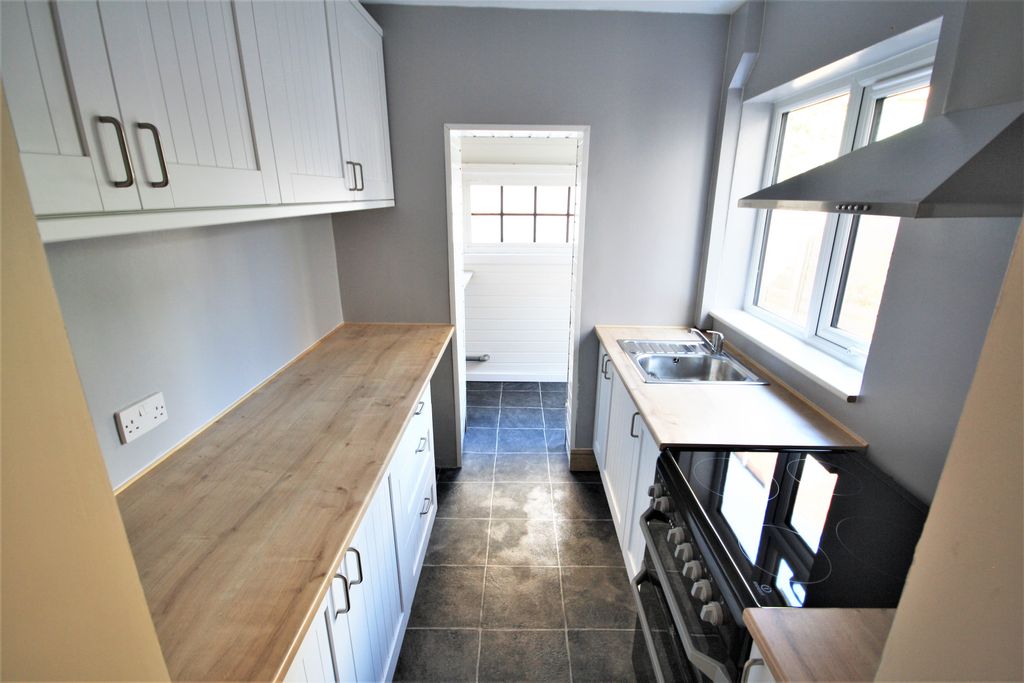Property photo 3 of 10 Img_3865
