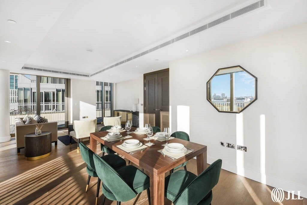 Property photo 3 of 30 Sherrin House