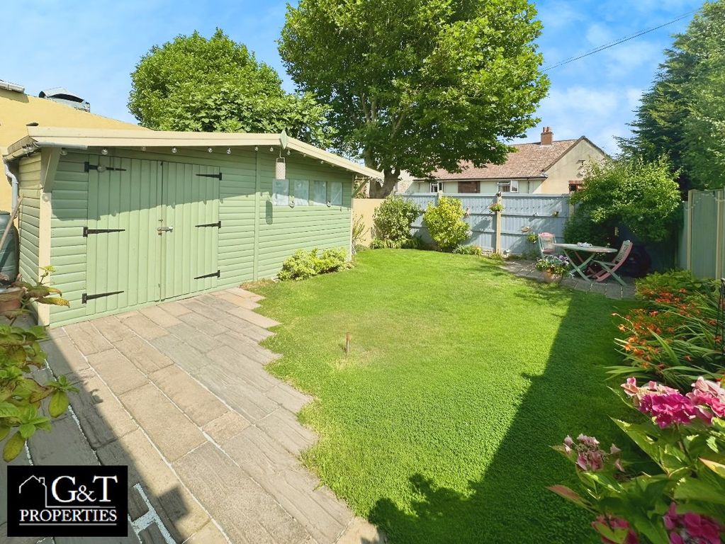 Property photo 2 of 25