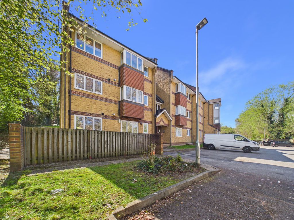 Property photo 1 of 8