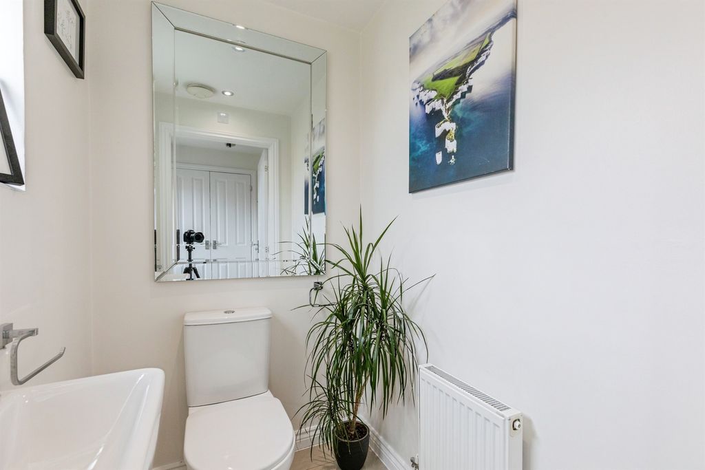 Property photo 3 of 16