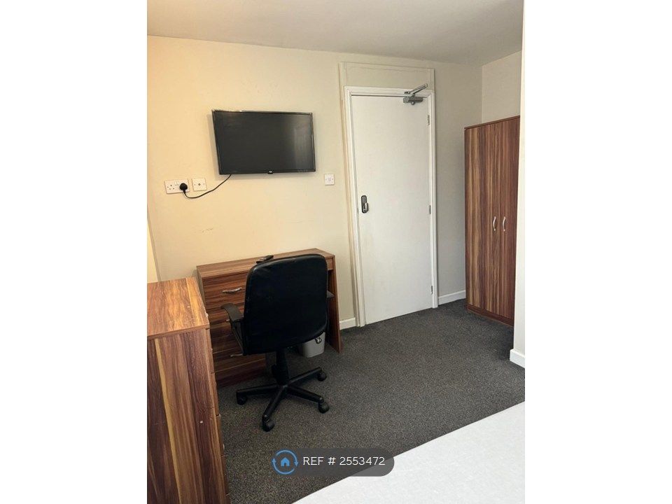 Property photo 3 of 6