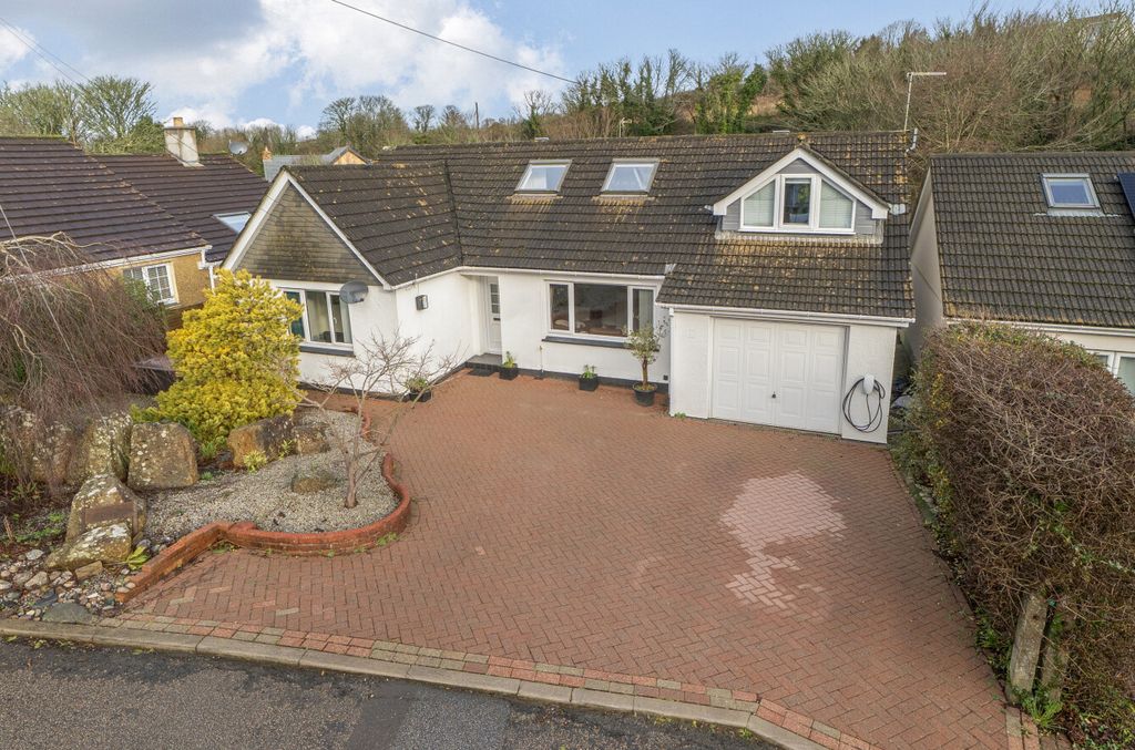 Property photo 1 of 36 1401664-2-69721d0...