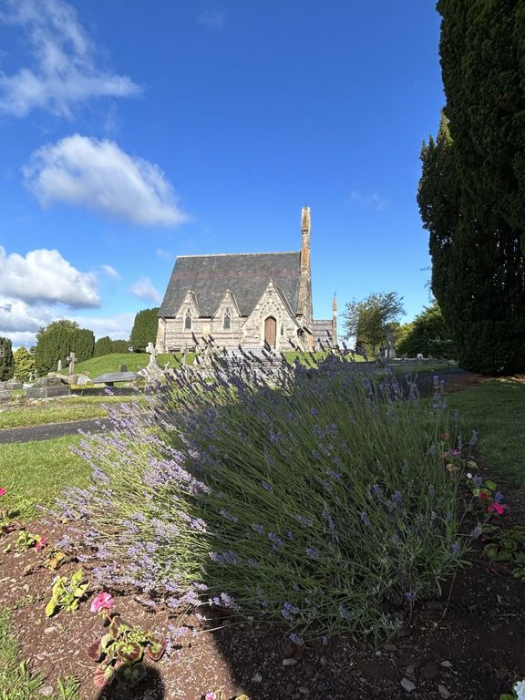 Property photo 2 of 9