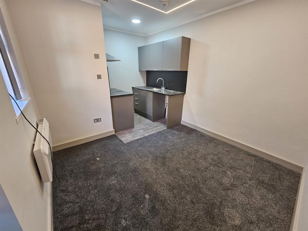 Property photo 3 of 10 Img-20260422-Wa0003.Jpg