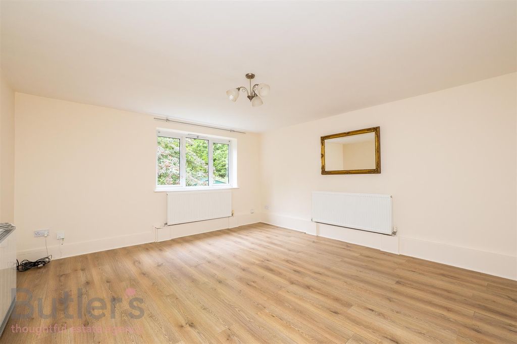 Property photo 3 of 8 Rc-007_Wm.Jpg