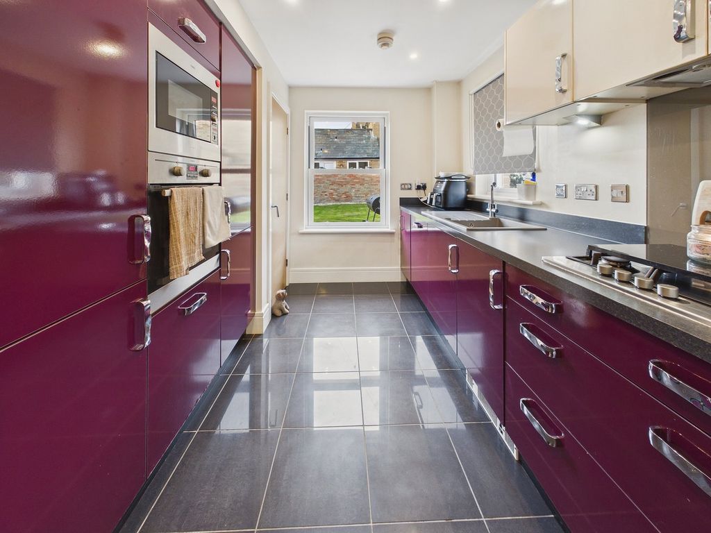 Property photo 3 of 25