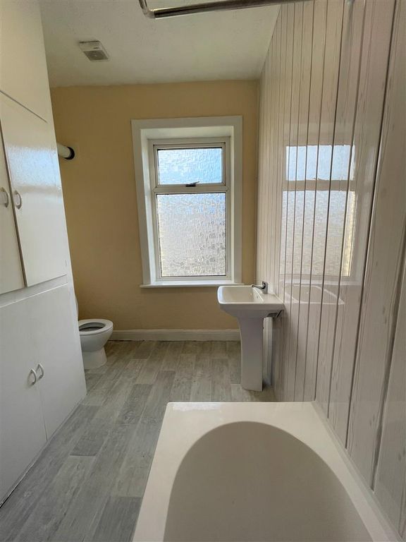 Property photo 3 of 6 Img_4450.Jpg