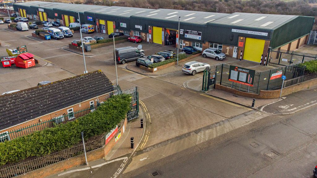 Property photo 2 of 3