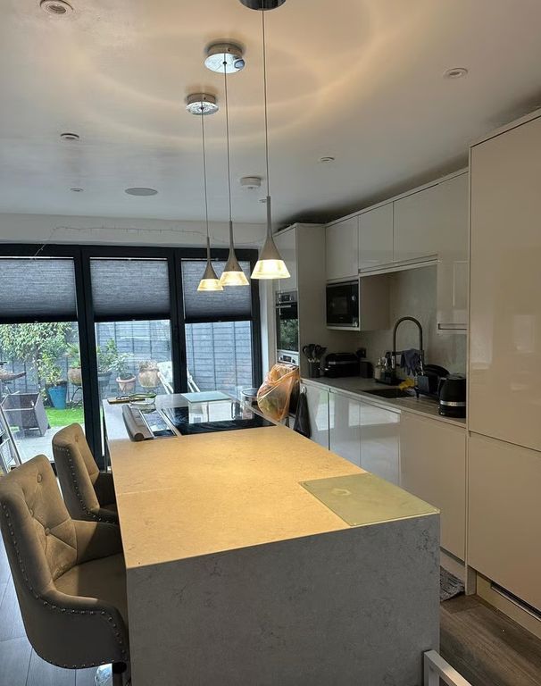 Property photo 3 of 4