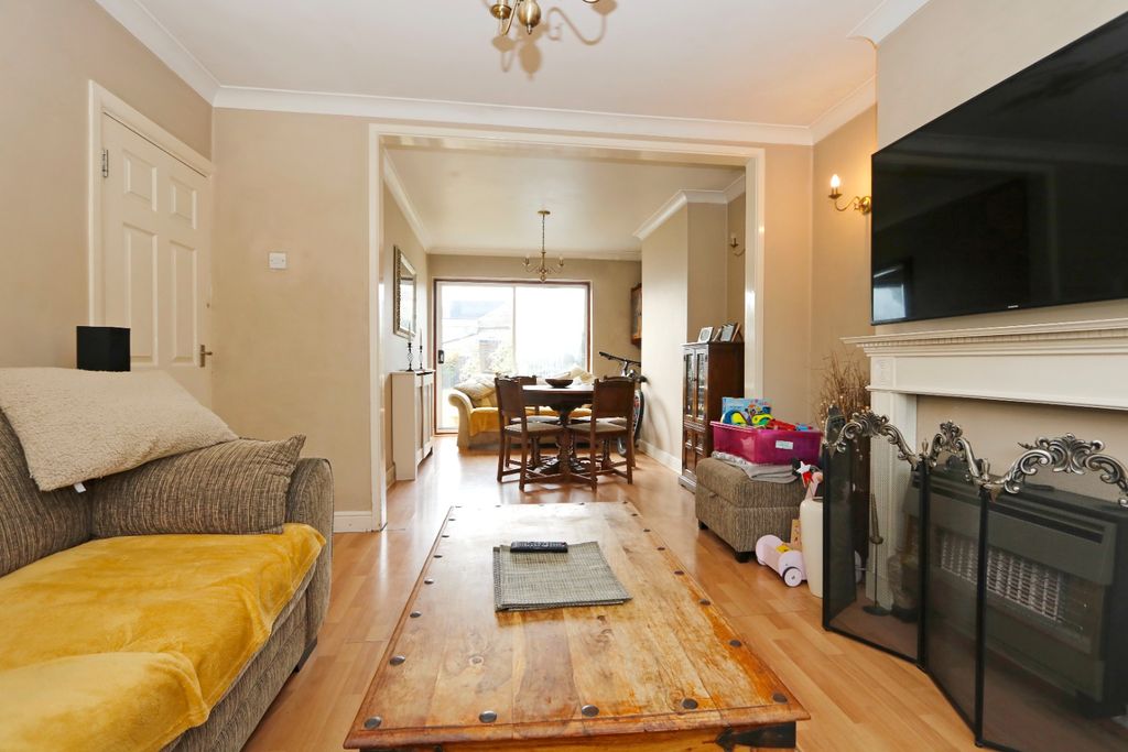 Property photo 3 of 15 4426523