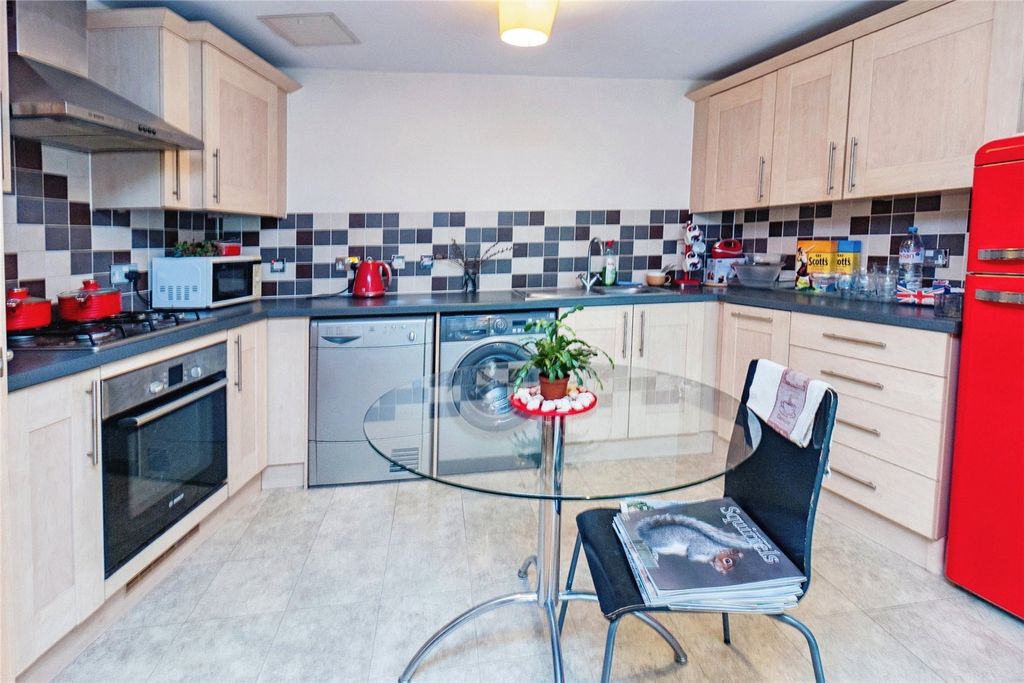 Property photo 2 of 15 Picture No. 05