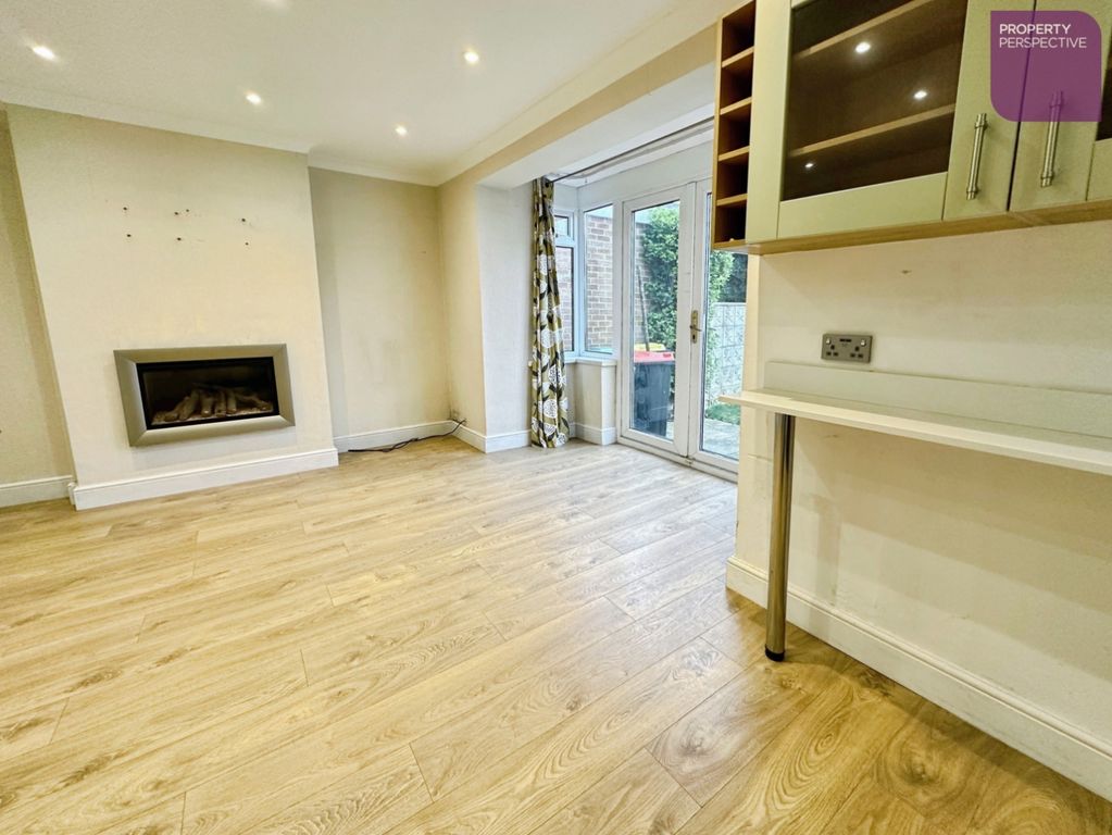 Property photo 3 of 13 Kitchen/Diner