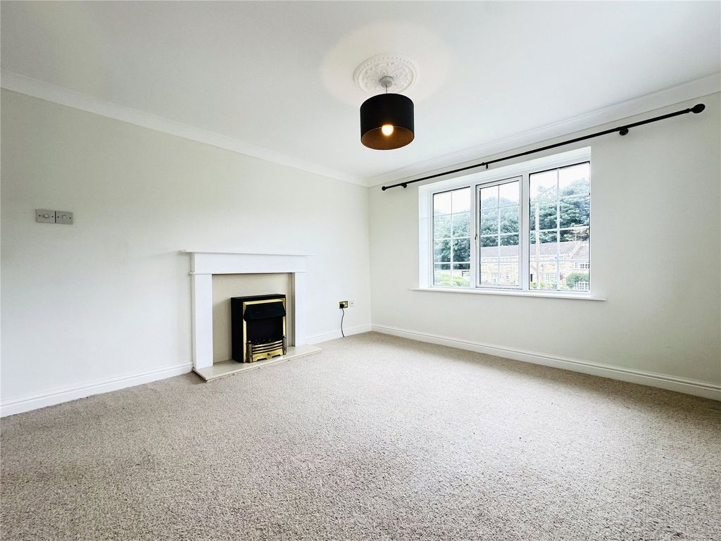 Property photo 2 of 8 Picture No. 01