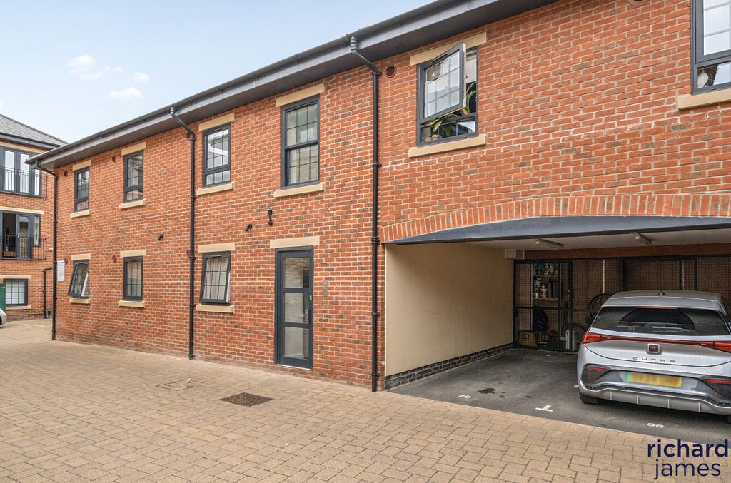 Property photo 1 of 10 074c1F4A3c72430589E50772d6Ecd048
