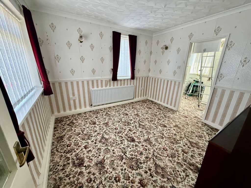Property photo 3 of 10 Img_4101