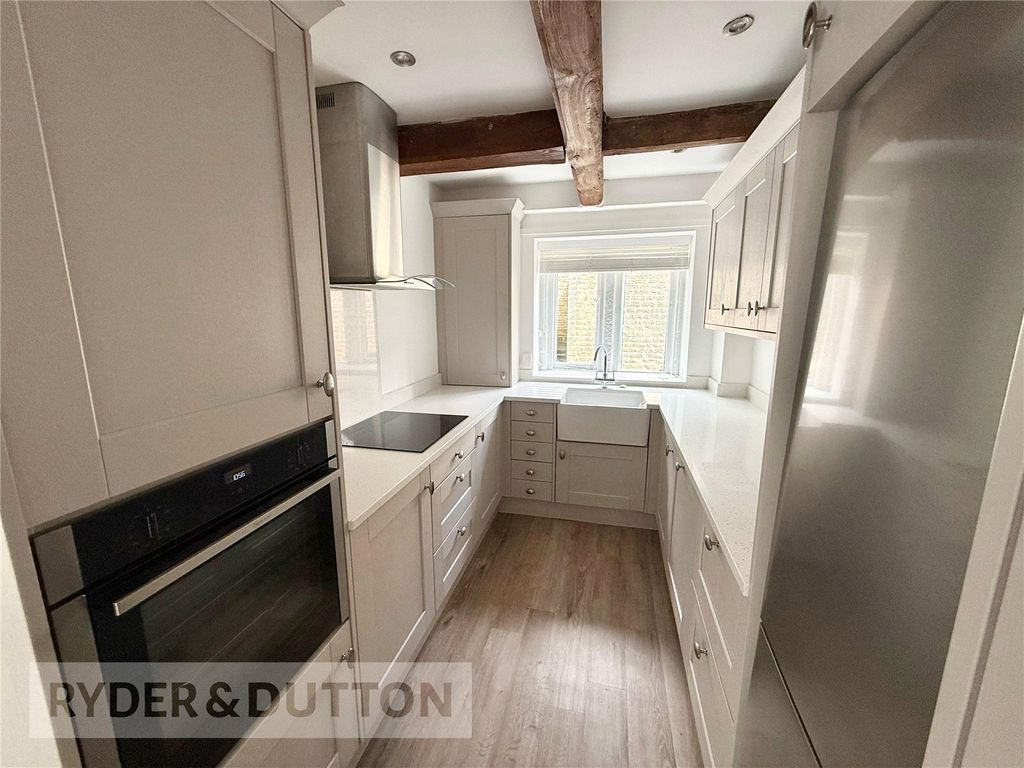Property photo 3 of 16 Kitchen