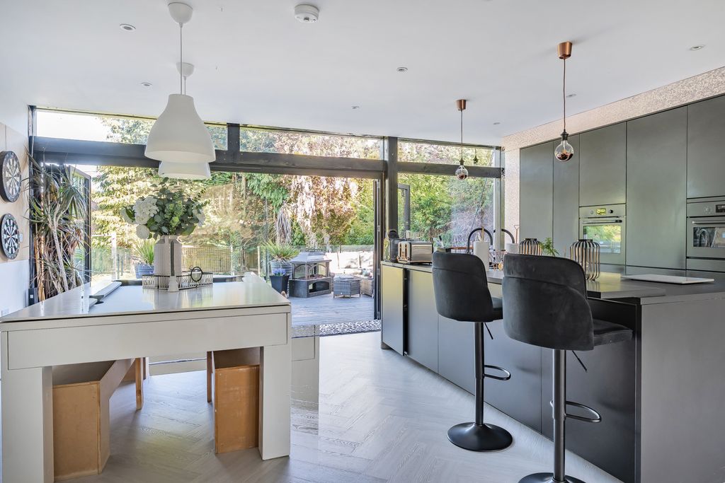 Property photo 2 of 24 Picture No. 58