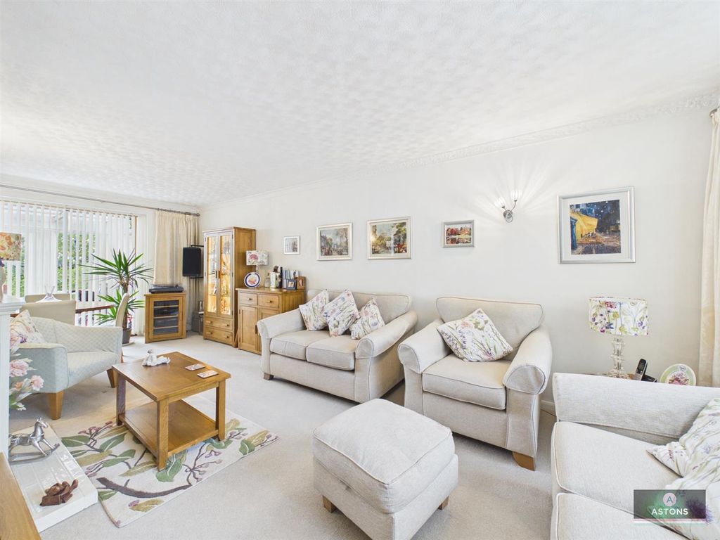 Property photo 2 of 14 Cam02067G0-Pr0276-Still013.Jpg
