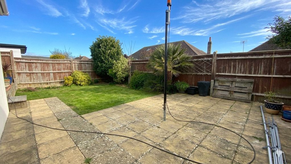 Property photo 2 of 17 Picture No. 05