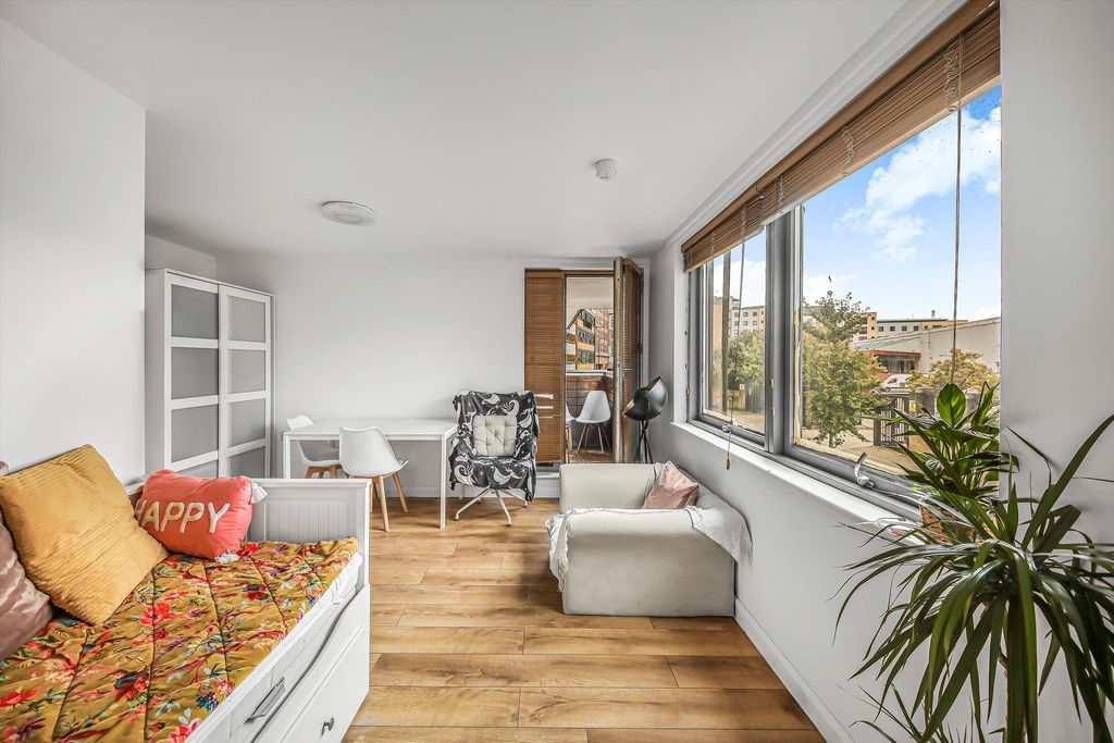 Property photo 1 of 11 Image