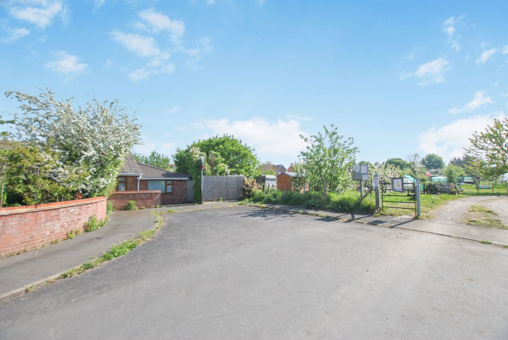 Property photo 3 of 11