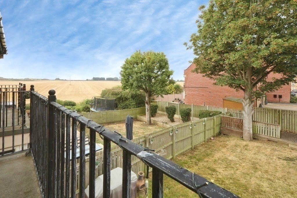 Property photo 2 of 18 Picture No. 29