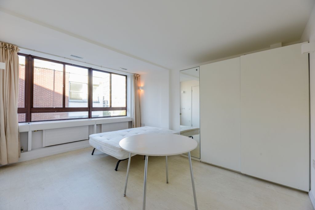 Property photo 2 of 10 Photo 6