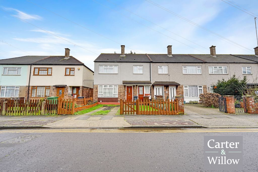 Property photo 1 of 18