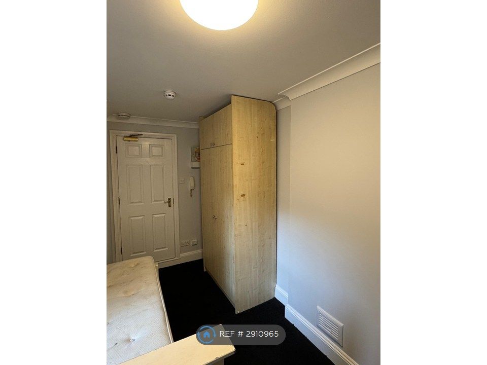 Property photo 3 of 4