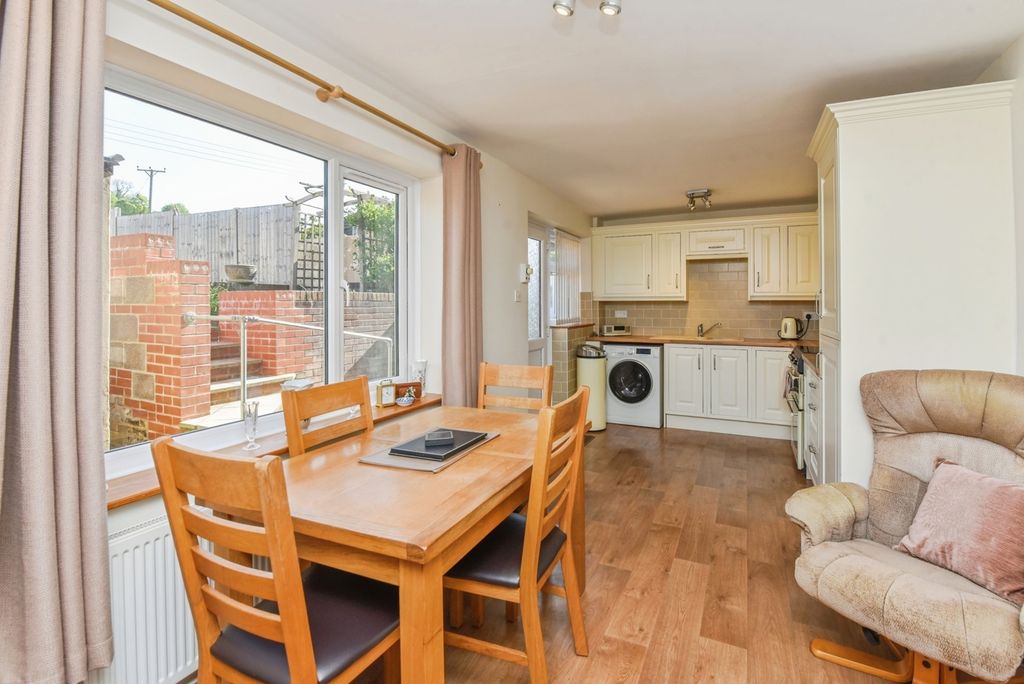 Property photo 3 of 17 Photo