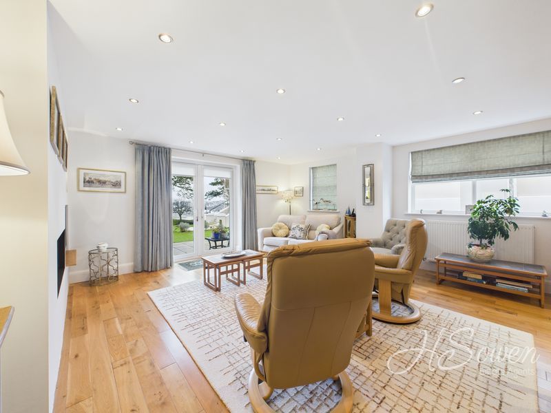 Property photo 3 of 30 Photo 18