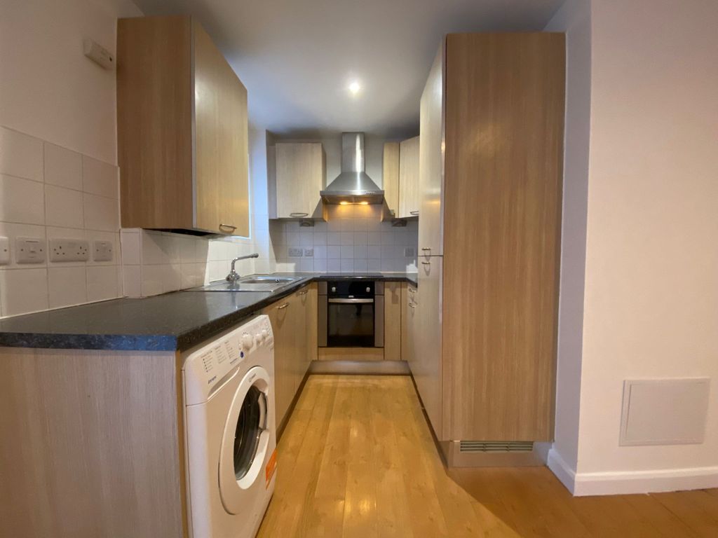 Property photo 3 of 8 4881463