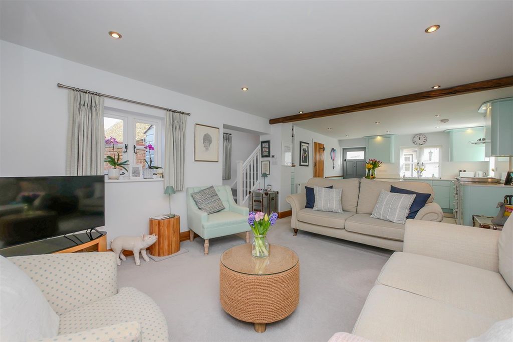 Property photo 2 of 21 Open-Plan Kitchen/Living Room