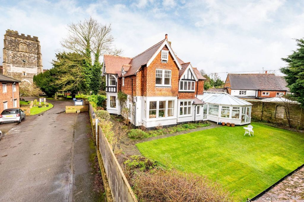 Property photo 2 of 19