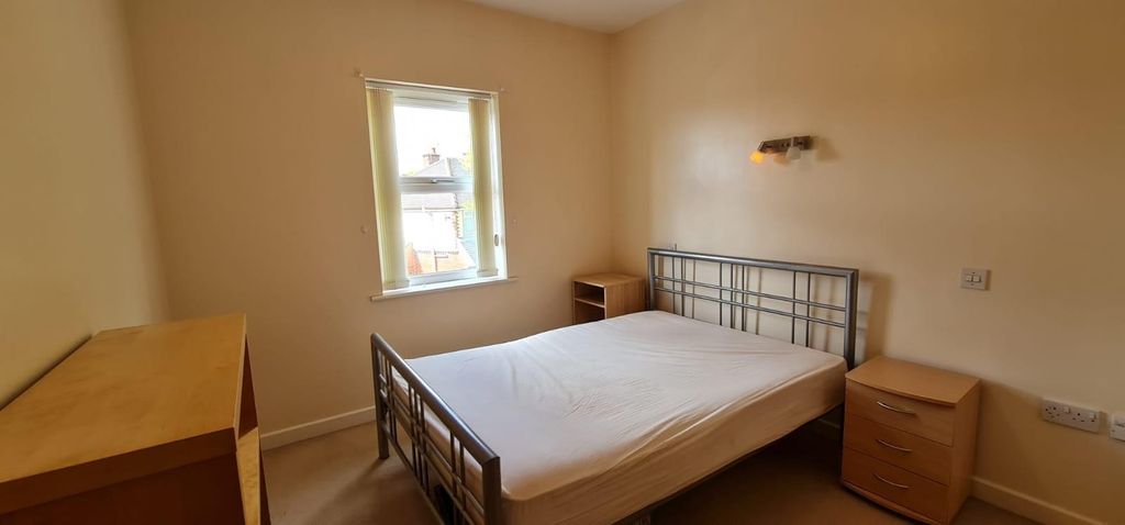 Property photo 3 of 14 Master Bedroom