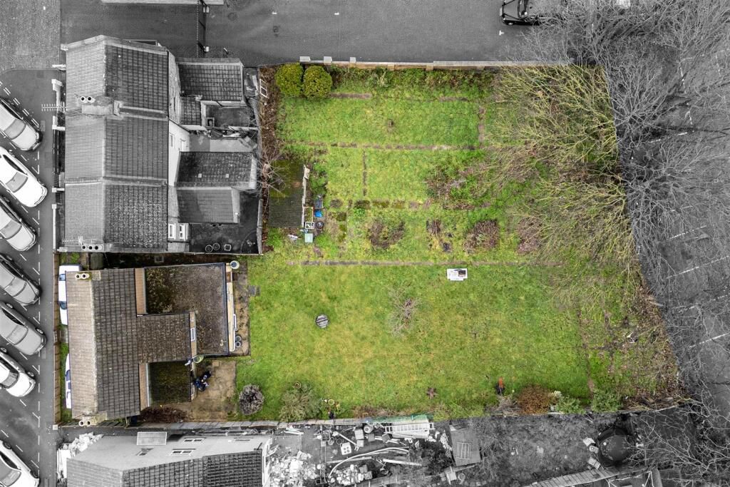 Property photo 3 of 28