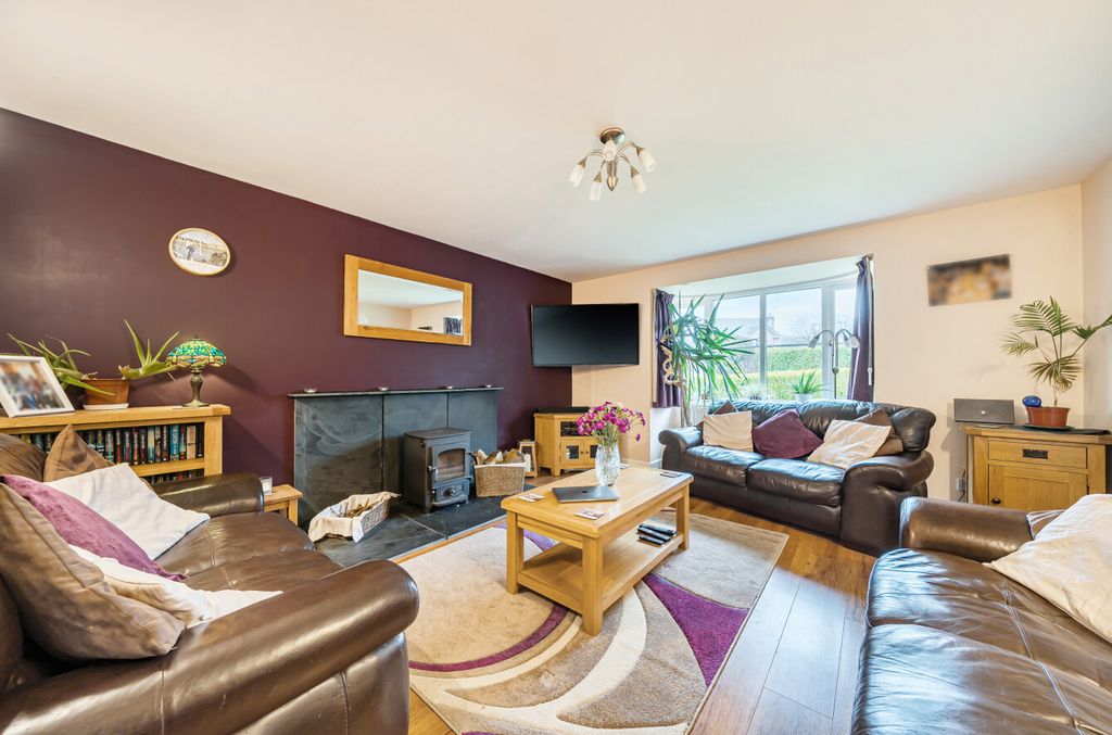 Property photo 2 of 30 1420095-11-69A1d1...